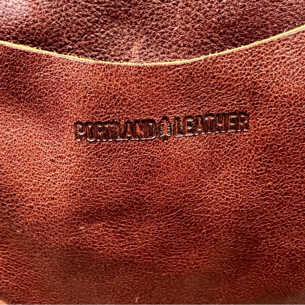 547 Portland Leather  Circle Crossbody Bag w/ mini envelope wallet - Picture 4 of 16